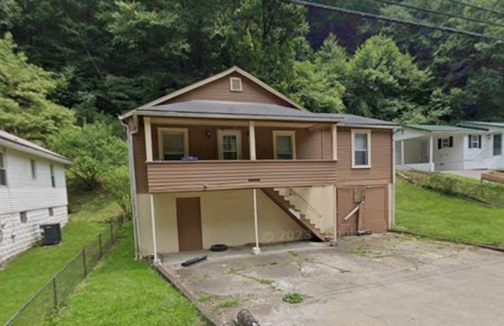 Single Family 3BR 1BA - 836 S Park Rd, CHARLESTON, WV