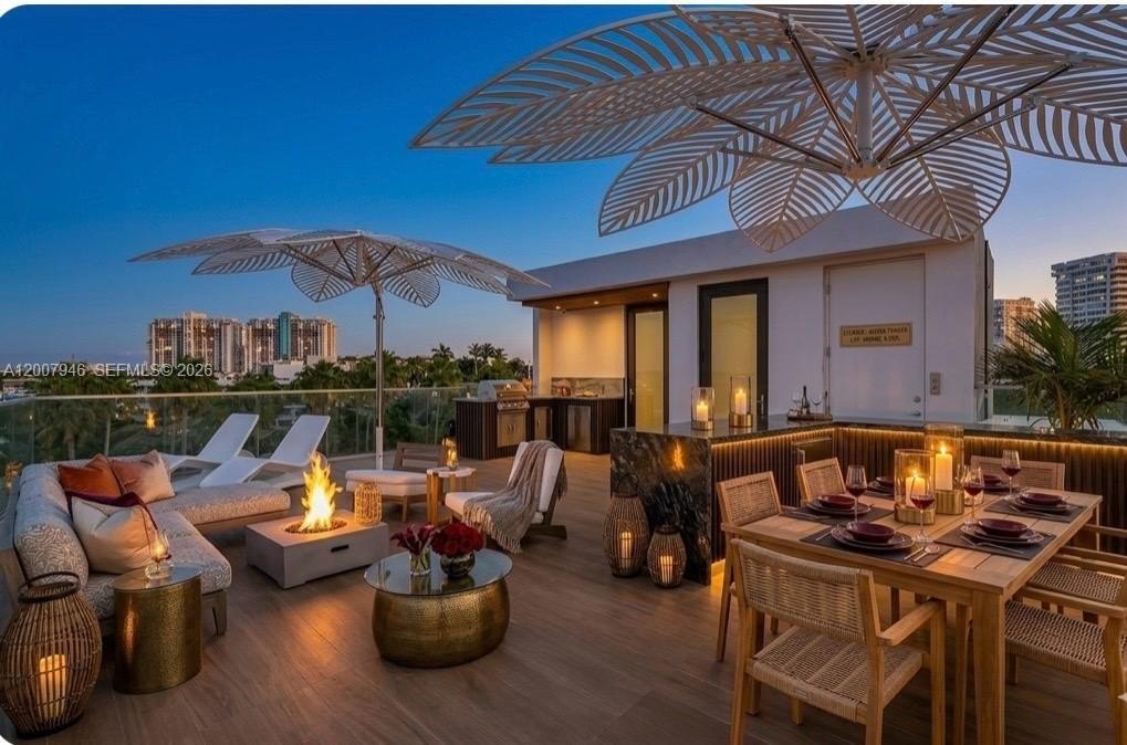 Single Family 3BR 5BA - 11 Century Ln, Miami Beach, FL