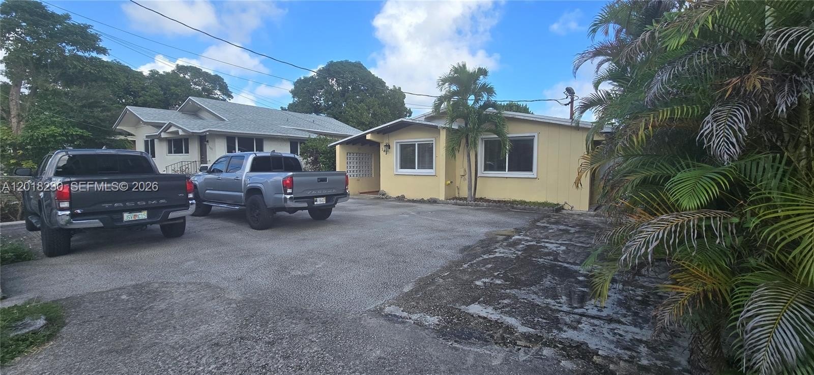 Triplex 6BR 3BA - 149 NW 17th Pl, Miami, FL