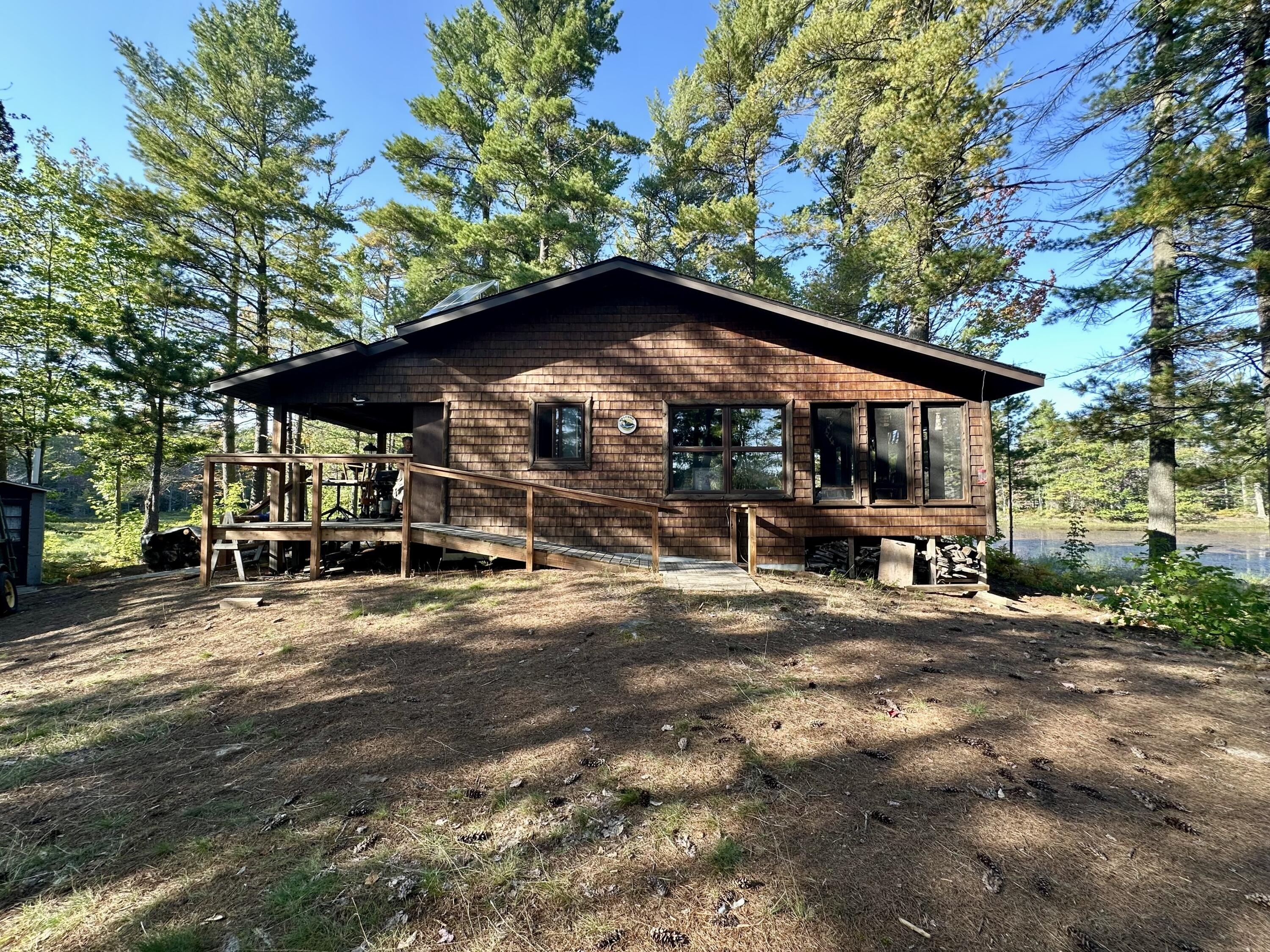 Single Family 3BR 1BA - 24138 N Branch Tr, Newberry, MI
