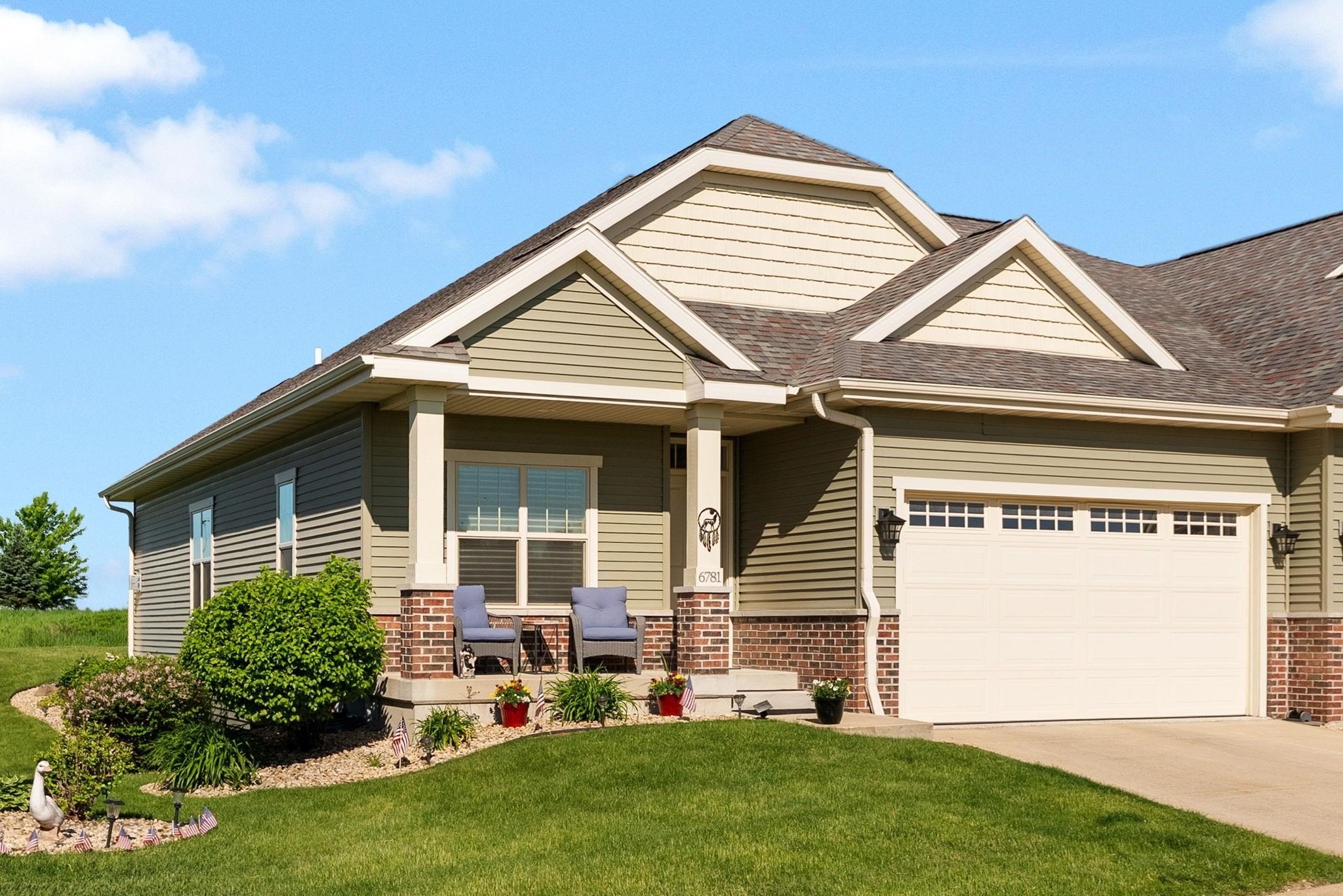 Condo 3BR 3BA - 6781 Village Walk Lane, DeForest, WI