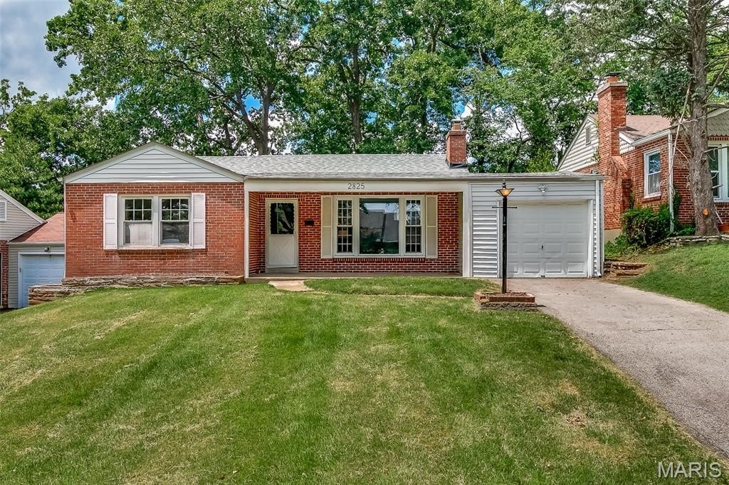 Single Family 2BR 2BA - 2825 Gainsboro Court, Bel-nor, MO