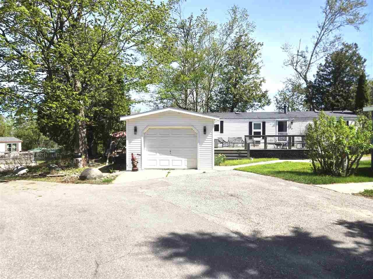 Single Family 3BR 2BA - 7400-#35 Lakeview, Charlevoix, MI