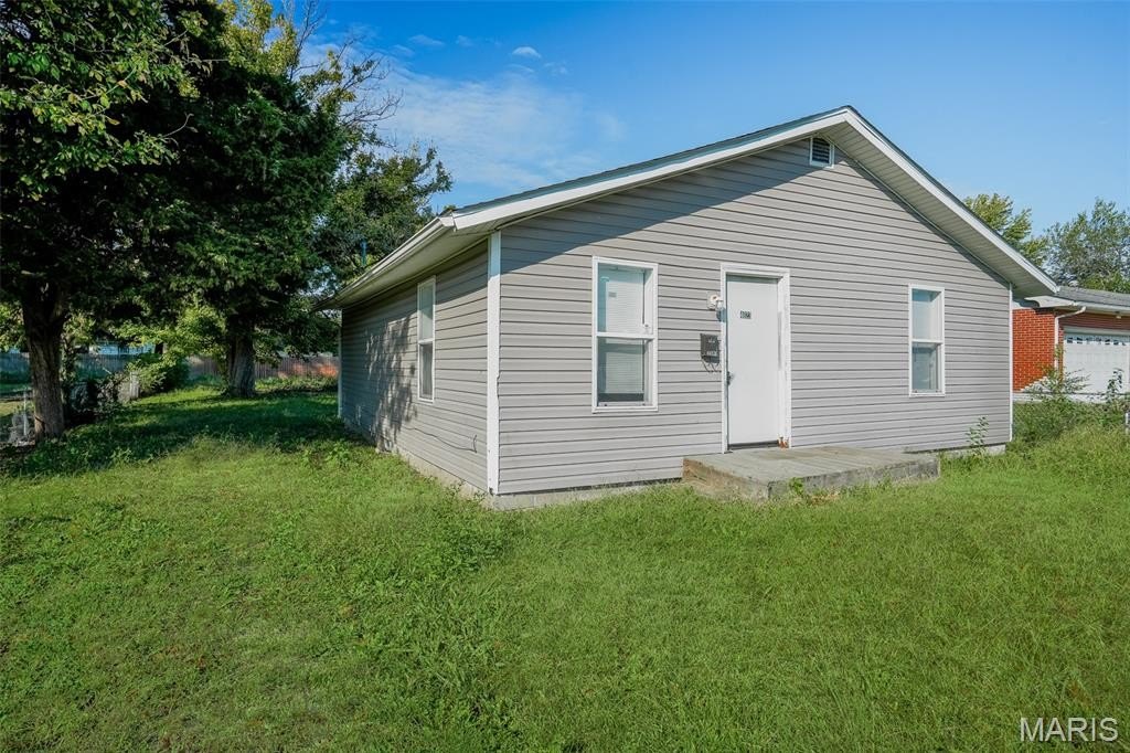 Single Family 2BR 1BA - 4023 Braden Avenue, Granite City, IL