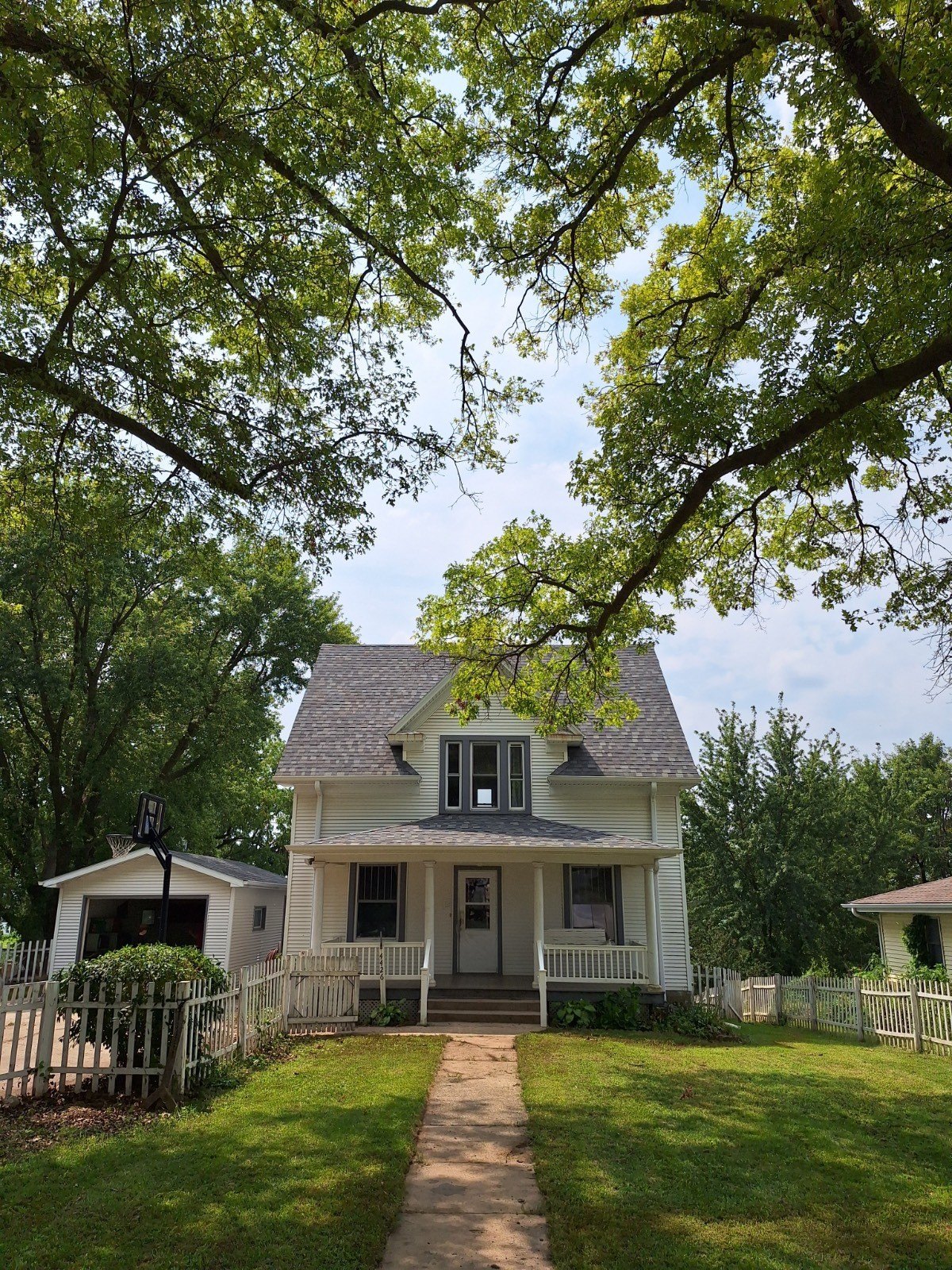 4426 Main  