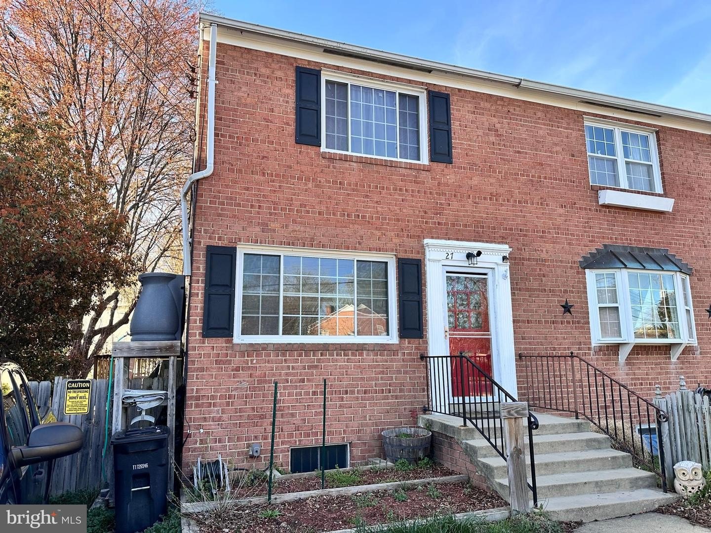Single Family 3BR 2BA - 27 GARDEN DR, ALEXANDRIA, VA