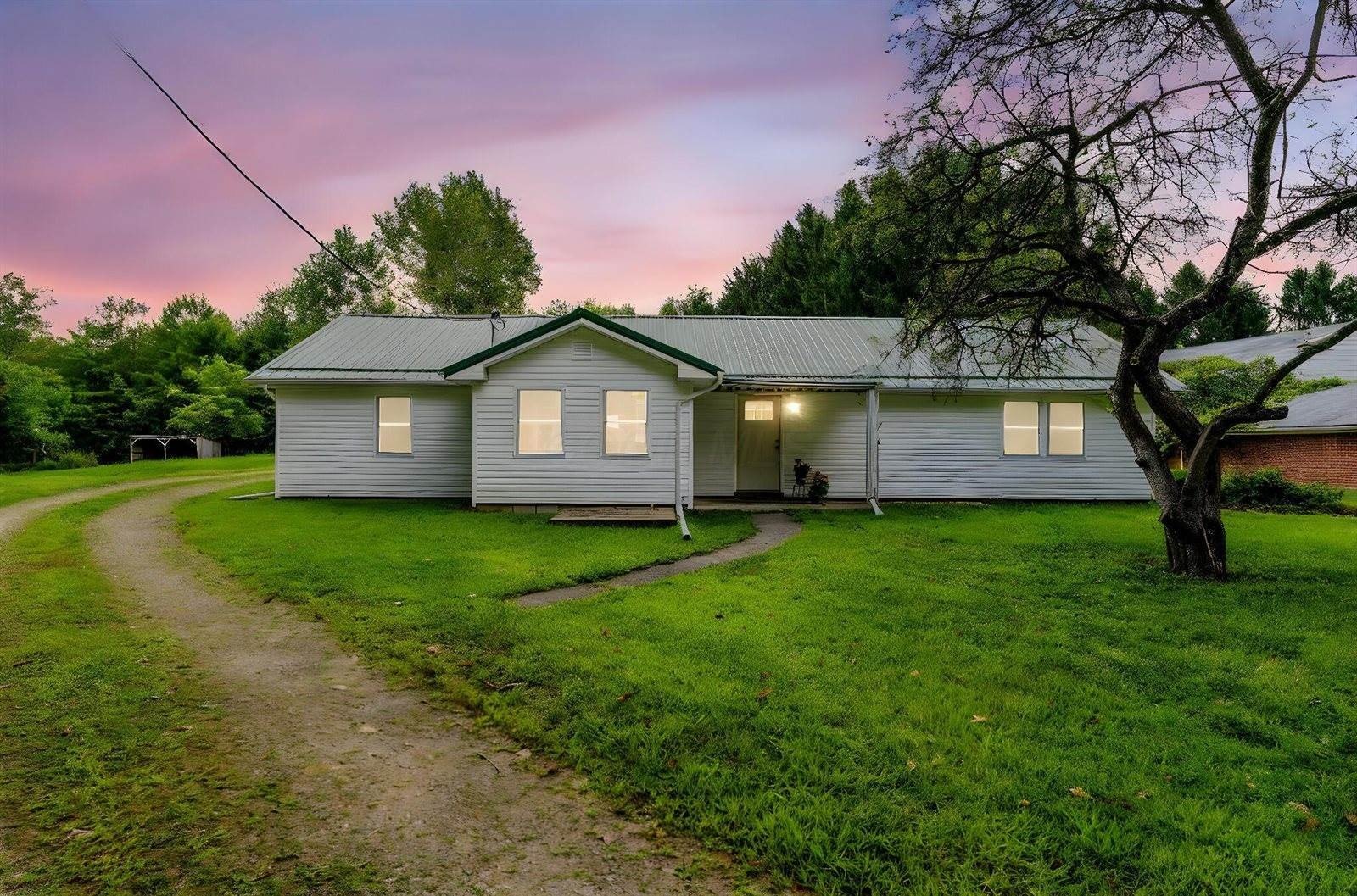 Other 3BR 2BA - 10819 Tucker Road, Mount Vernon, OH