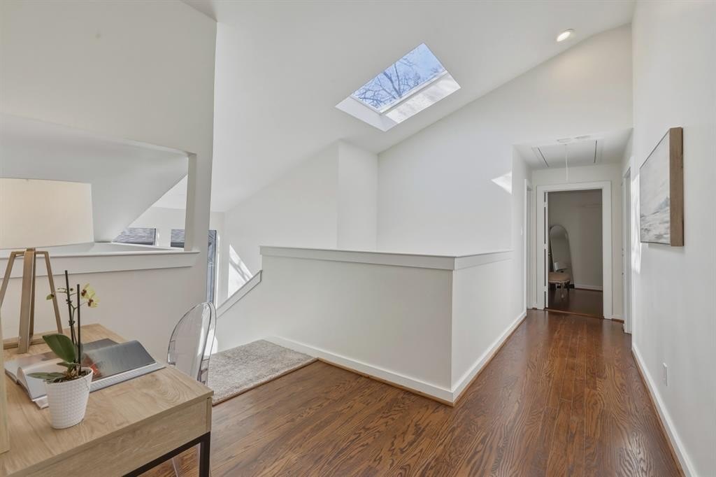 Single Family 3BR 3BA - 965 Easton Place, Dallas, TX