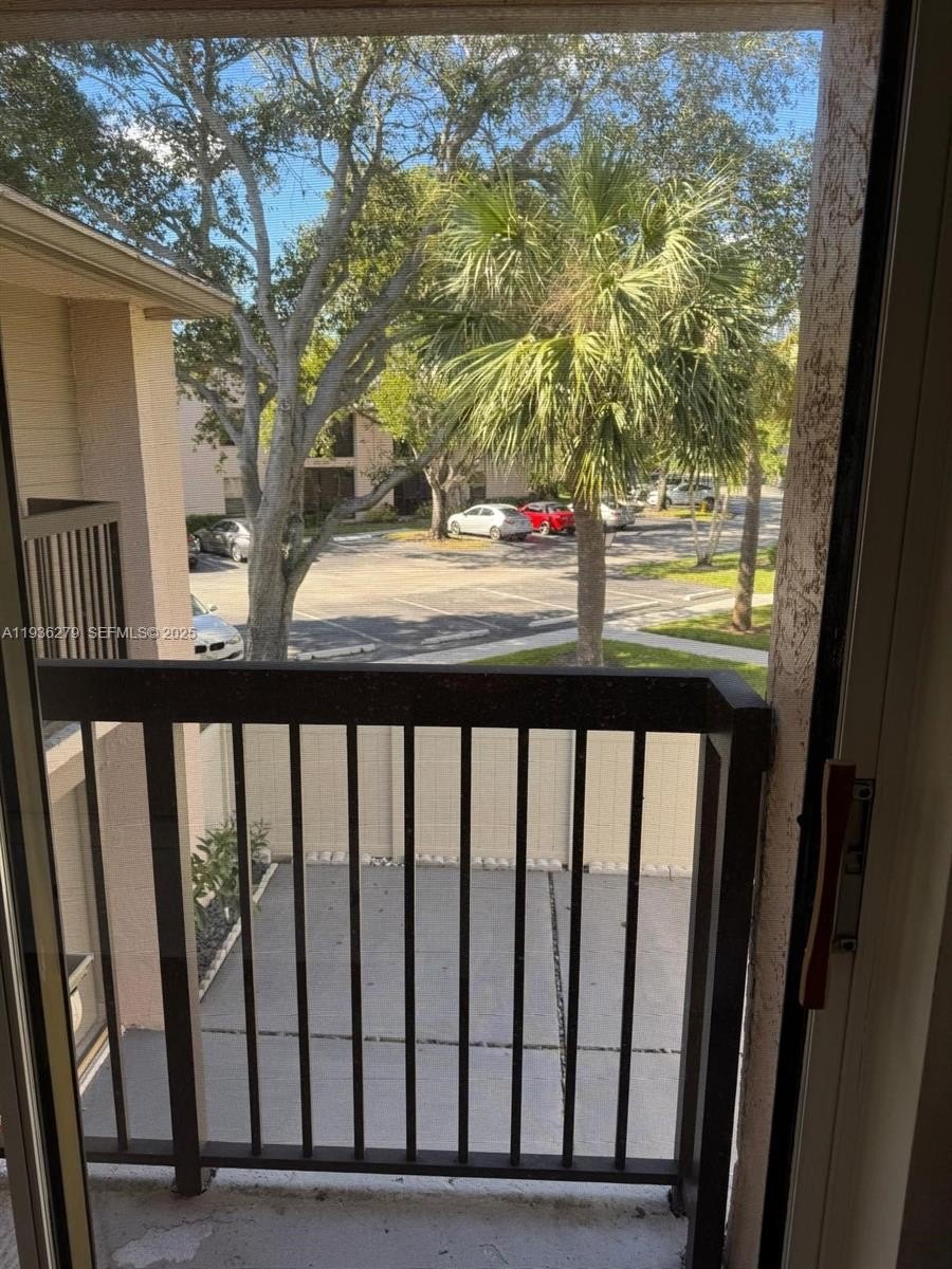 Single Family 2BR 3BA - 3451 NW 47th Ave, Coconut Creek, FL