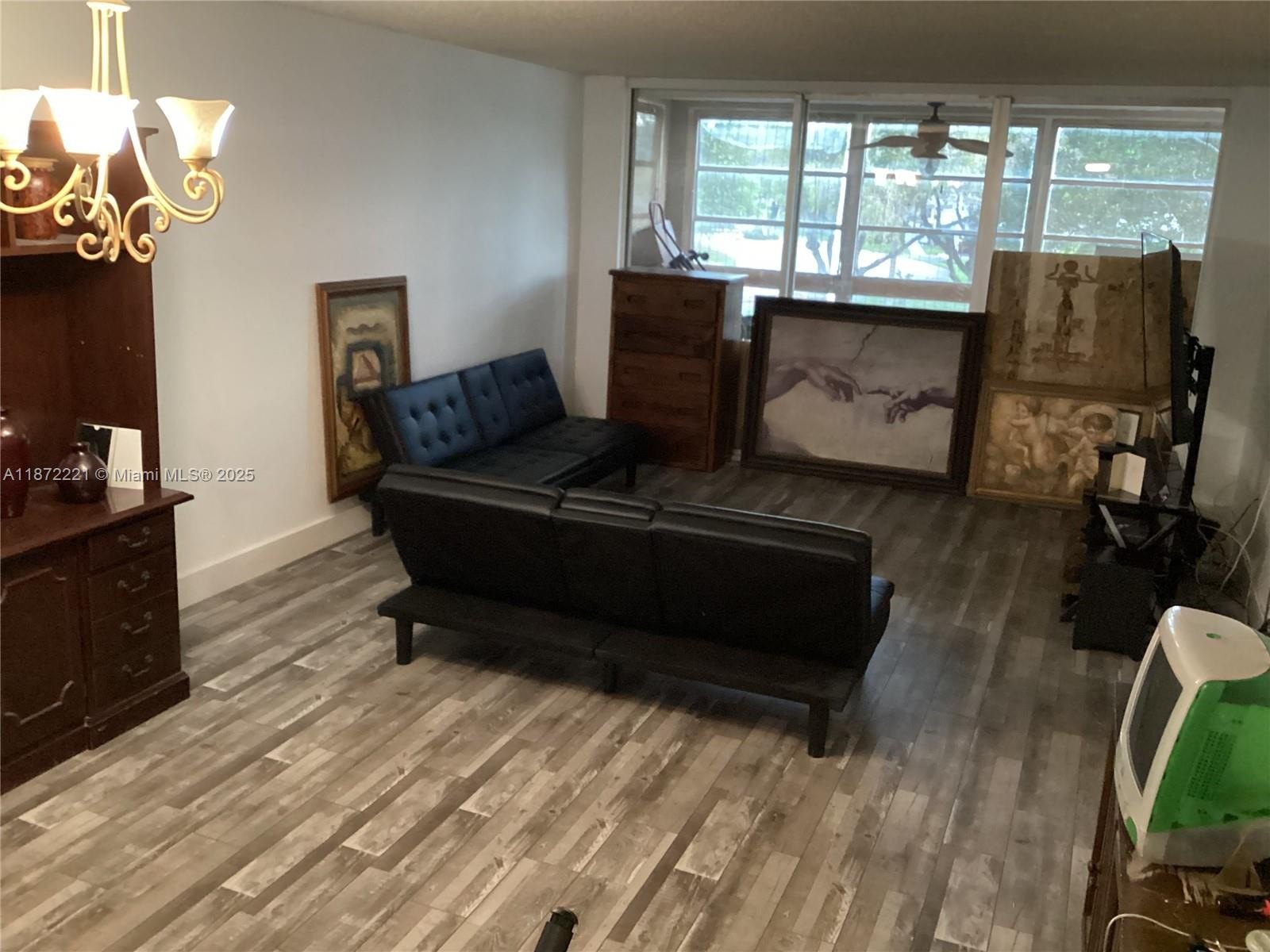 Condo 2BR 2BA - 8350 Sands Point Blvd, Tamarac, FL
