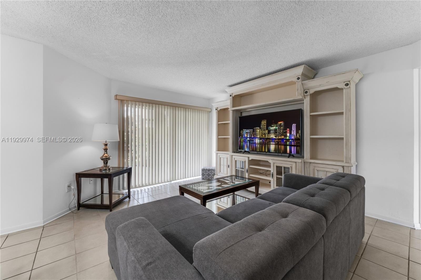 Condo 3BR 2BA - 2221 SE 27th Dr, Homestead, FL