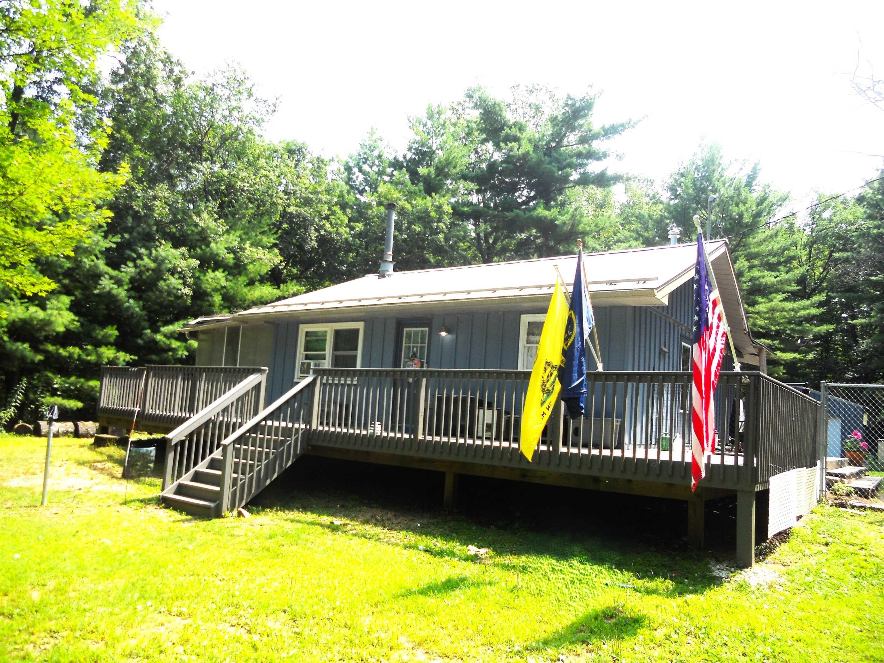 Single Family 2BR 1BA - W4643 S Pearl Lake Road, Redgranite, WI