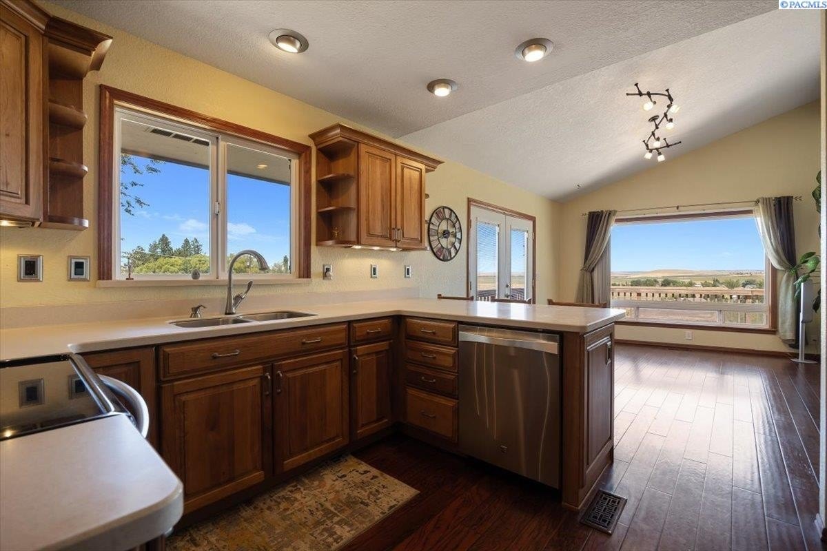 Other 2BR 3BA - 36605 E Red Mountain Road, Benton City, WA