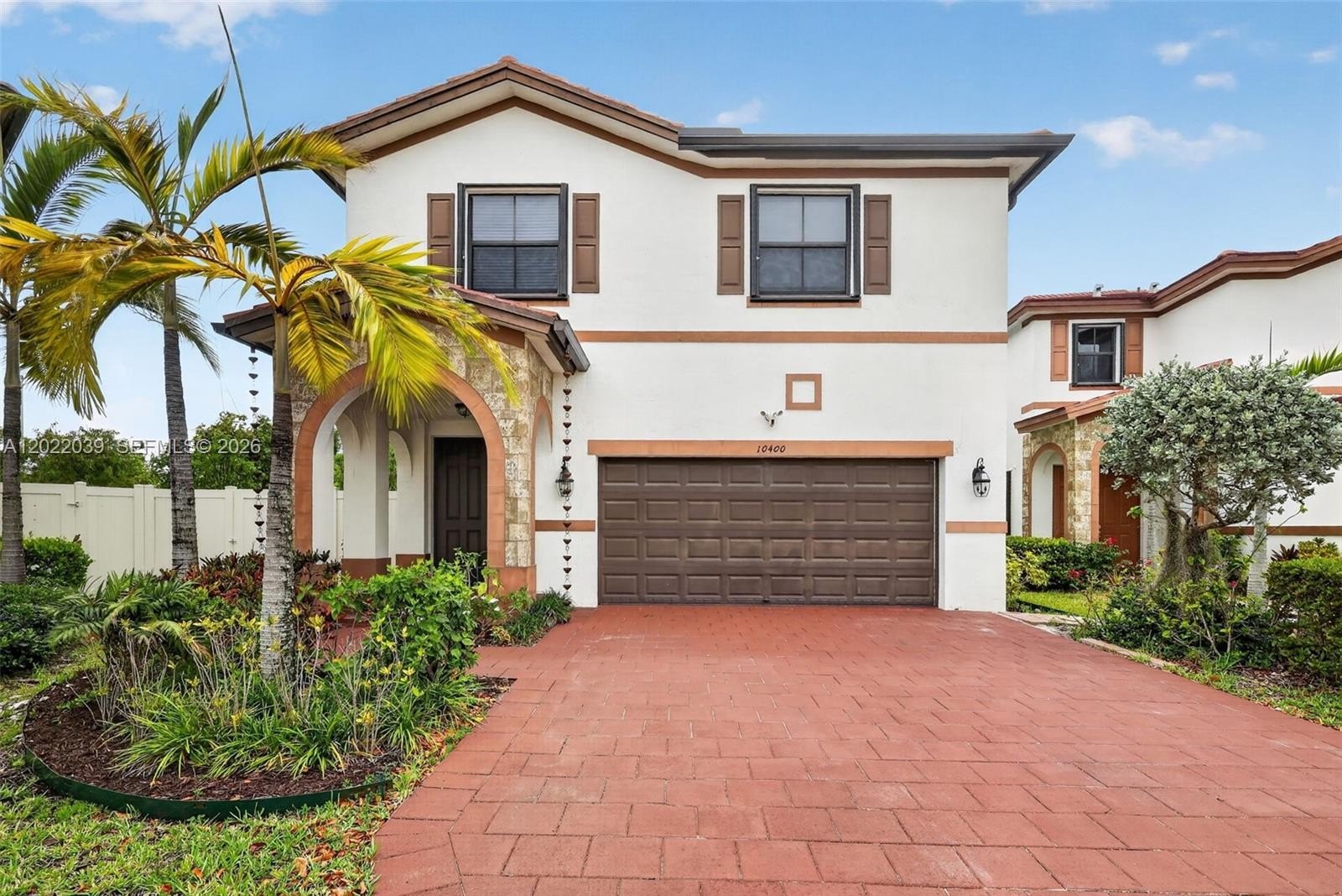 Single Family 5BR 5BA - 10400 W 35 Way, Hialeah, FL