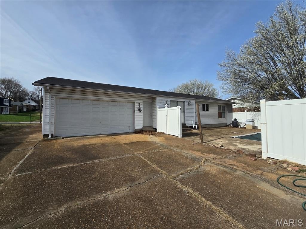 Single Family 3BR 3BA - 3655 Seville Drive, Florissant, MO
