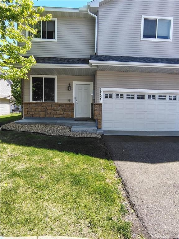 Single Family 3BR 3BA - 1283 County Road D Circle E, Vadnais Heights, MN
