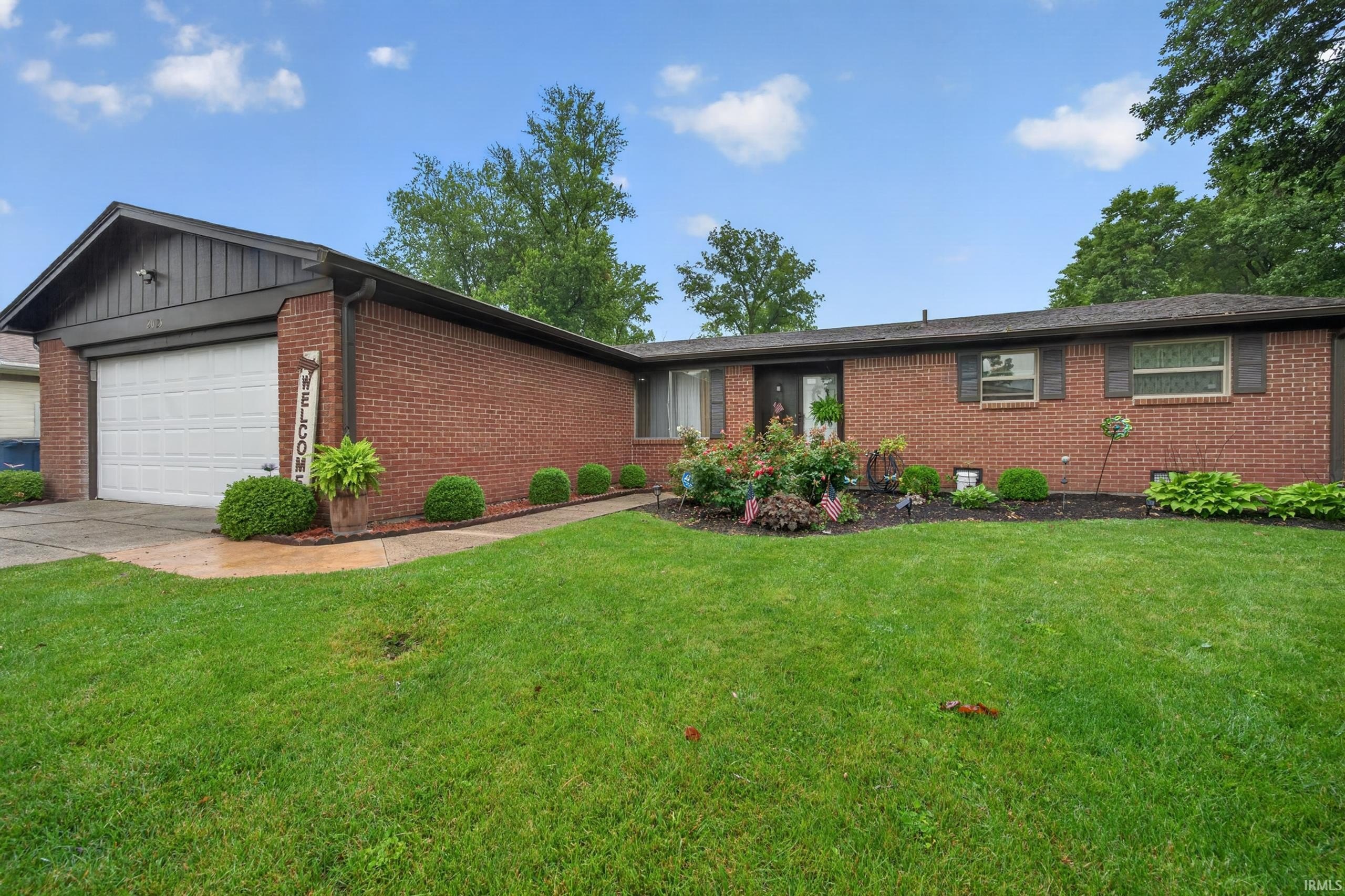 Single Family 3BR 2BA - 2023 W MAPLEWOOD Drive, Marion, IN