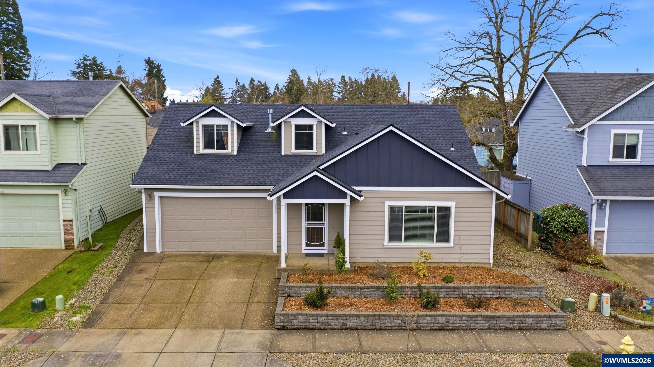 272 Laurine St N  