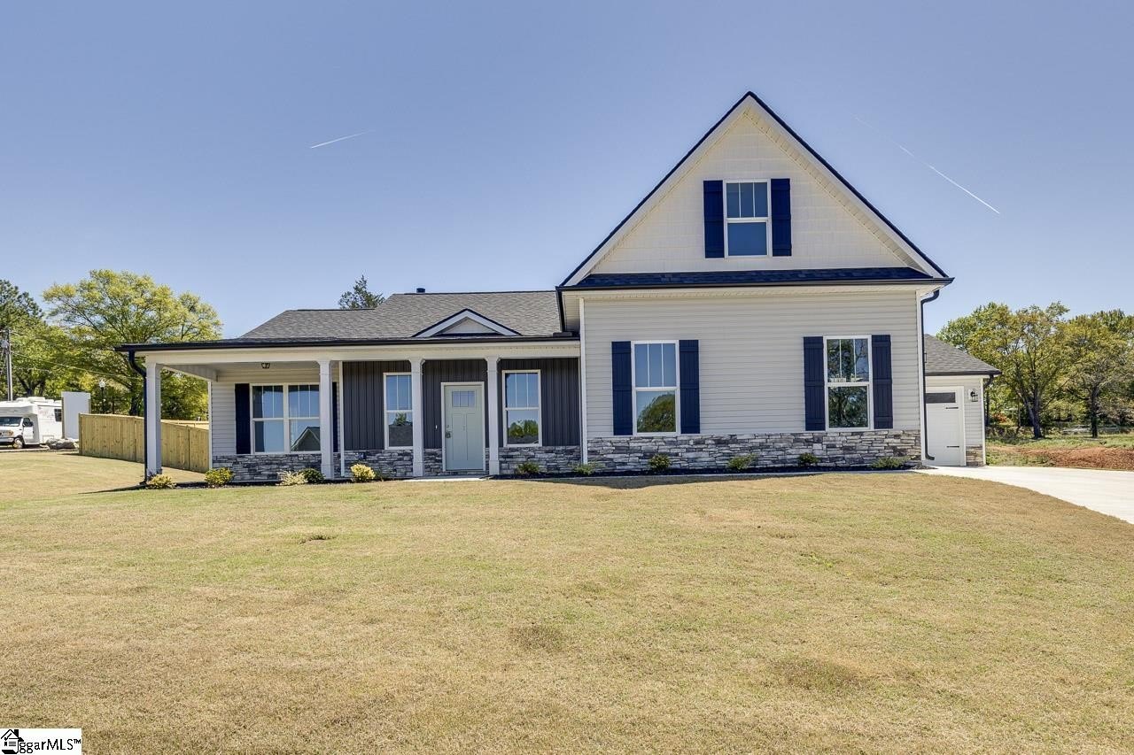 Single Family 3BR 3BA - 101 Powell Court, Easley, SC