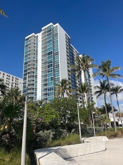 Condo 1BR 2BA - 2655 Collins Ave, Miami Beach, FL