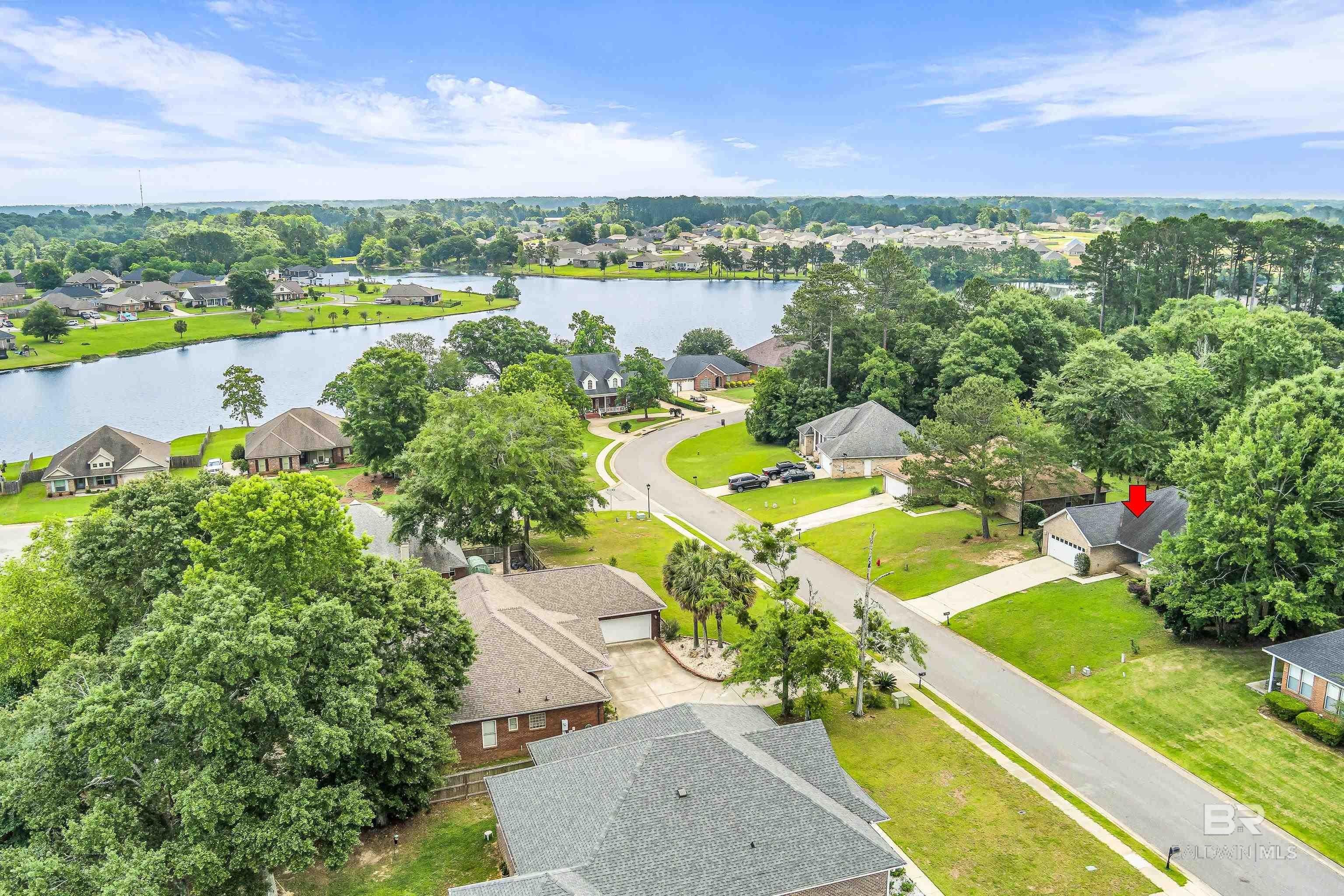 25560 Lakeland Dr