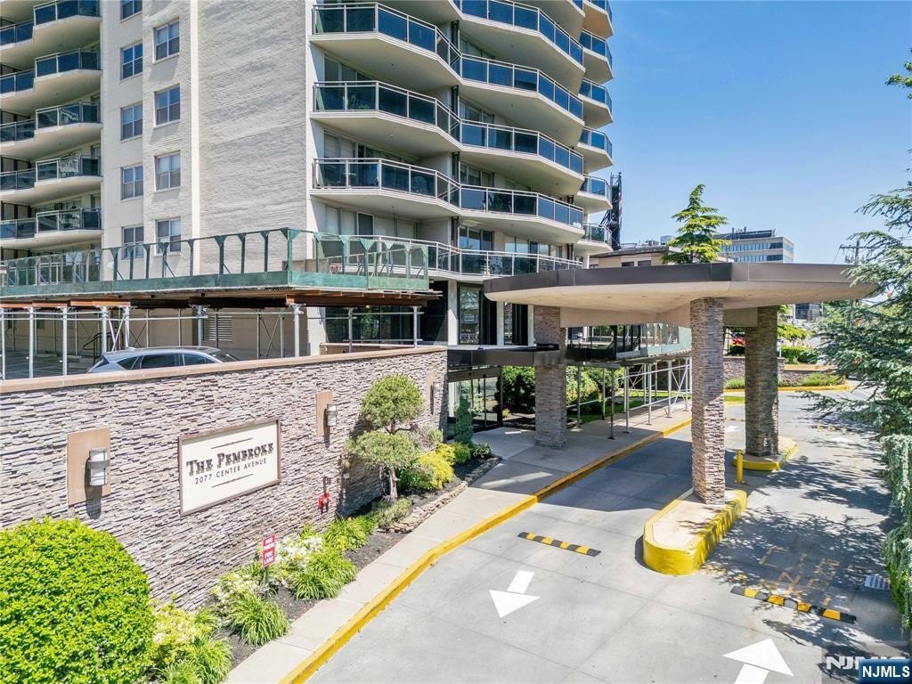 Co-op 2BR 2BA - 2077 Center Avenue 20F, Fort Lee, NJ