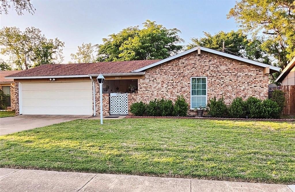 Single Family 3BR 2BA - 2017 Meadow Glen, Irving, TX