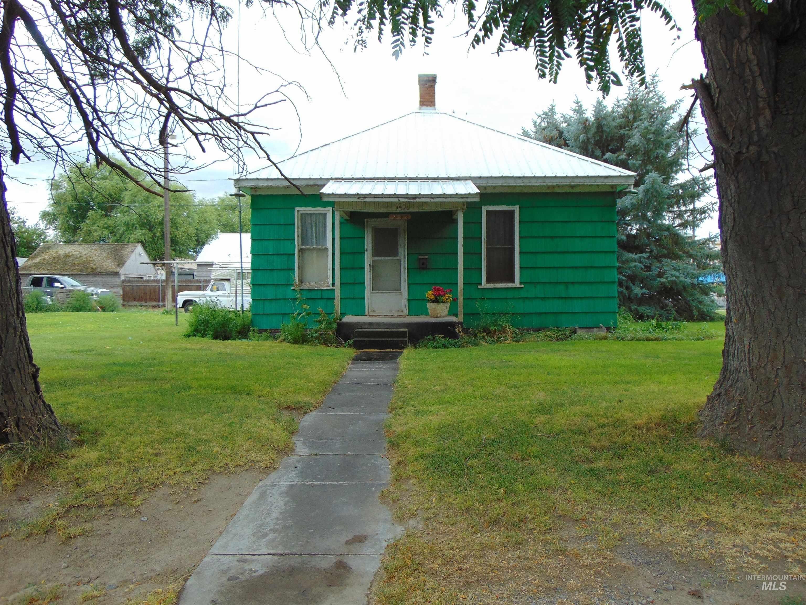 Single Family 2BR 1BA - 233 Glenn Street, Vale, OR