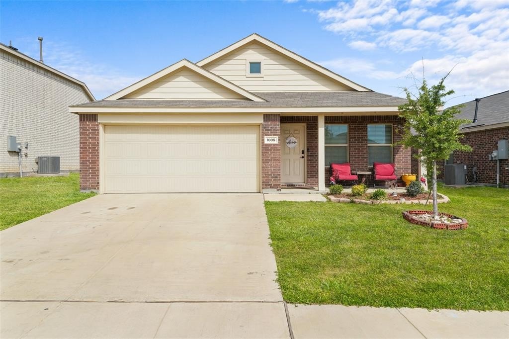 1005 Crestview Dr  