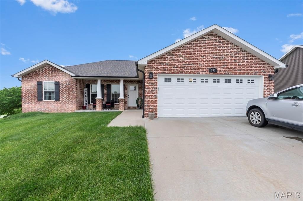Single Family 3BR 3BA - 285 Sassenach Drive, Jackson, MO