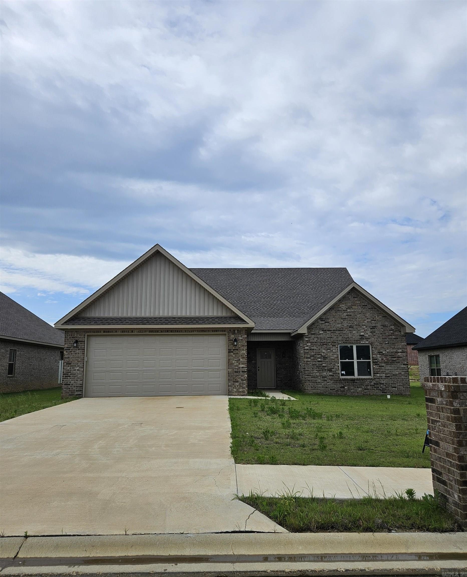 131 Clearwater Dr