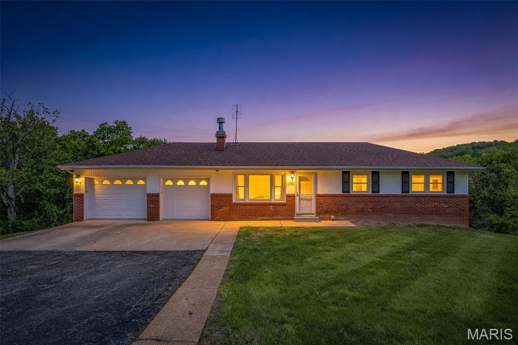 Single Family 3BR 2BA - 6525 Antire Road, High Ridge, MO