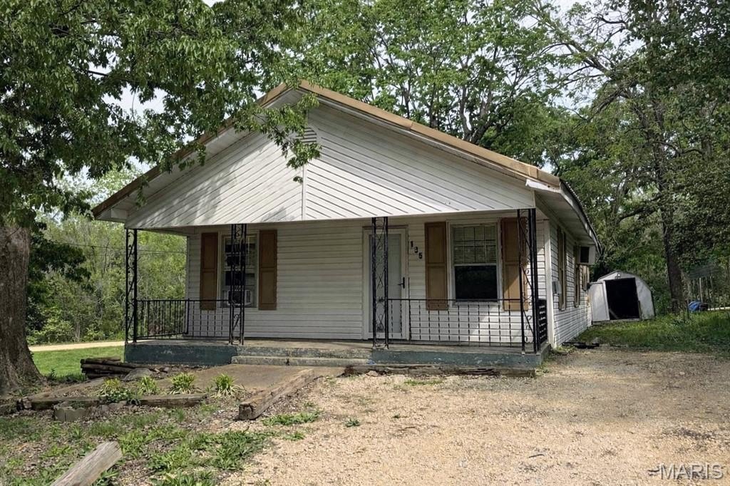Single Family 2BR 1BA - 105 S Shaw Street, Park Hills, MO