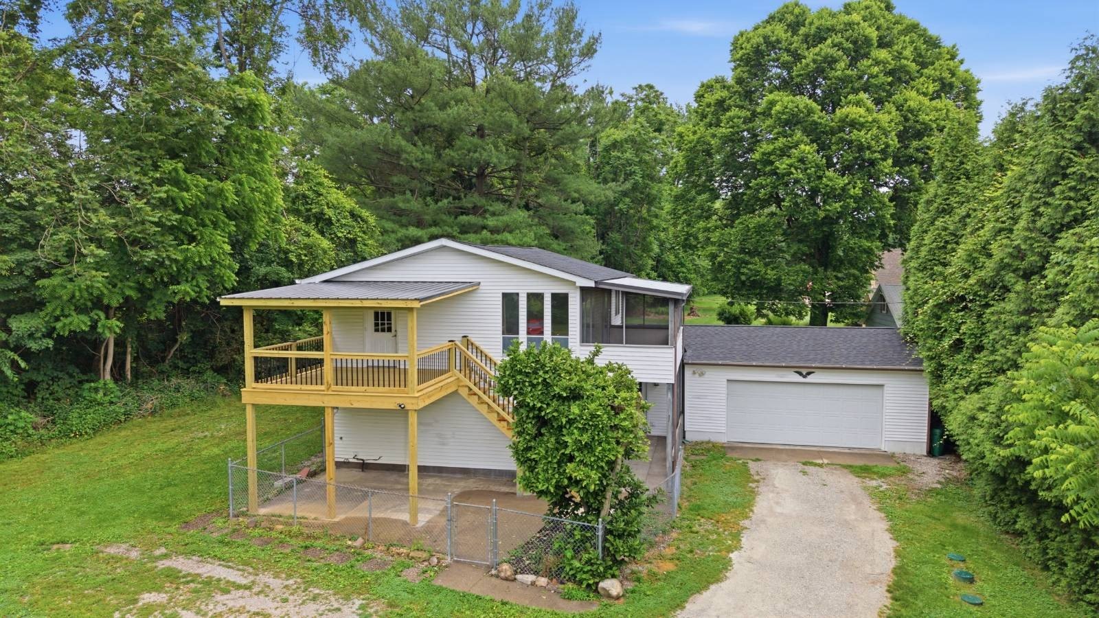 Single Family 3BR 3BA - 121 Federal St, Little Hocking, OH