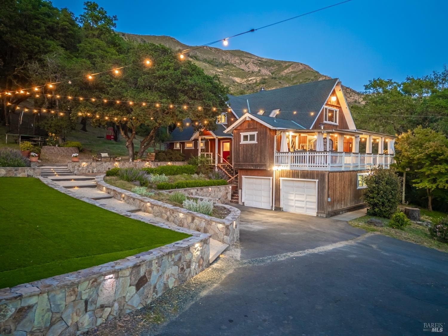 Single Family 4BR 3BA - 1114 Mount George Avenue, Napa, CA