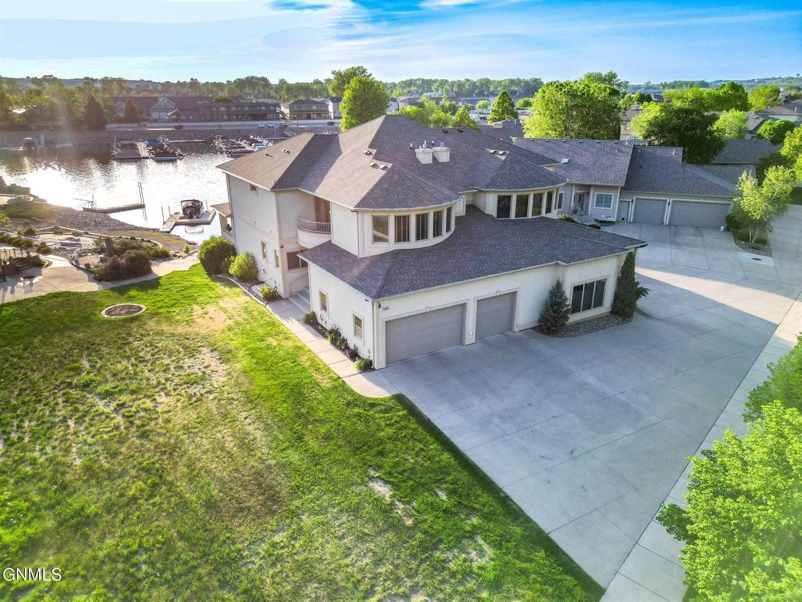Condo 4BR 5BA - 1408 Riverwood Drive, Bismarck, ND