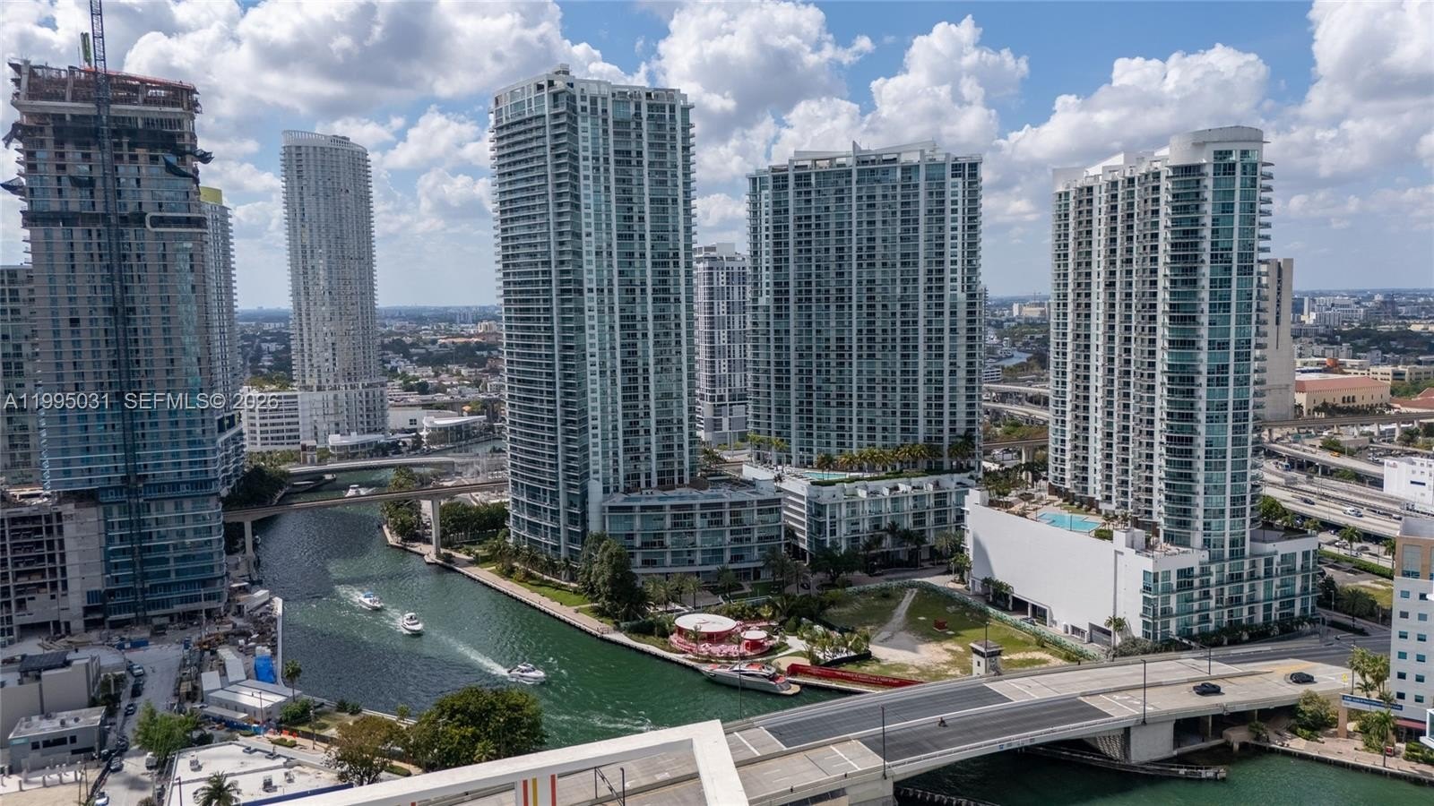 Condo 1BR 2BA - 31 SE 6th St, Miami, FL