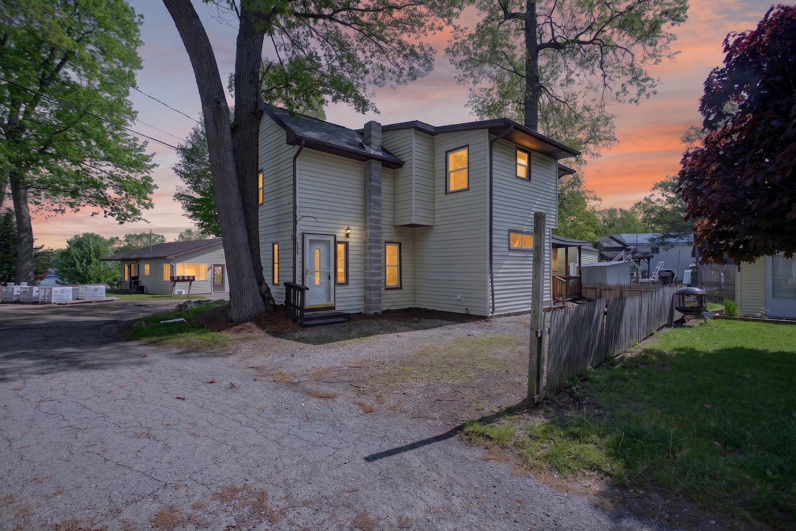 Single Family 3BR 2BA - 1651 Tennis Court Court, Pleasant Lake, MI