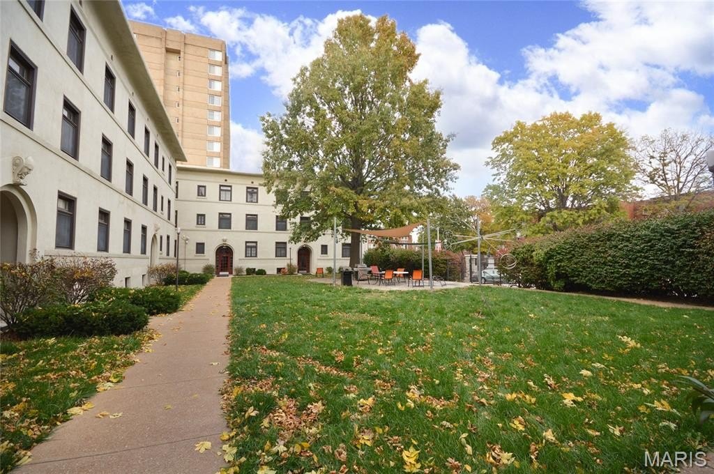 Single Family 2BR 3BA - 603 Westgate Avenue, St Louis, MO