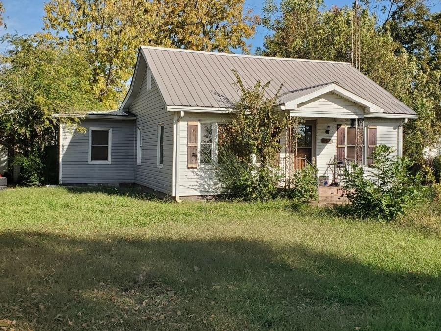 Single Family 3BR 1BA - 115 Baden St, Lilbourn, MO