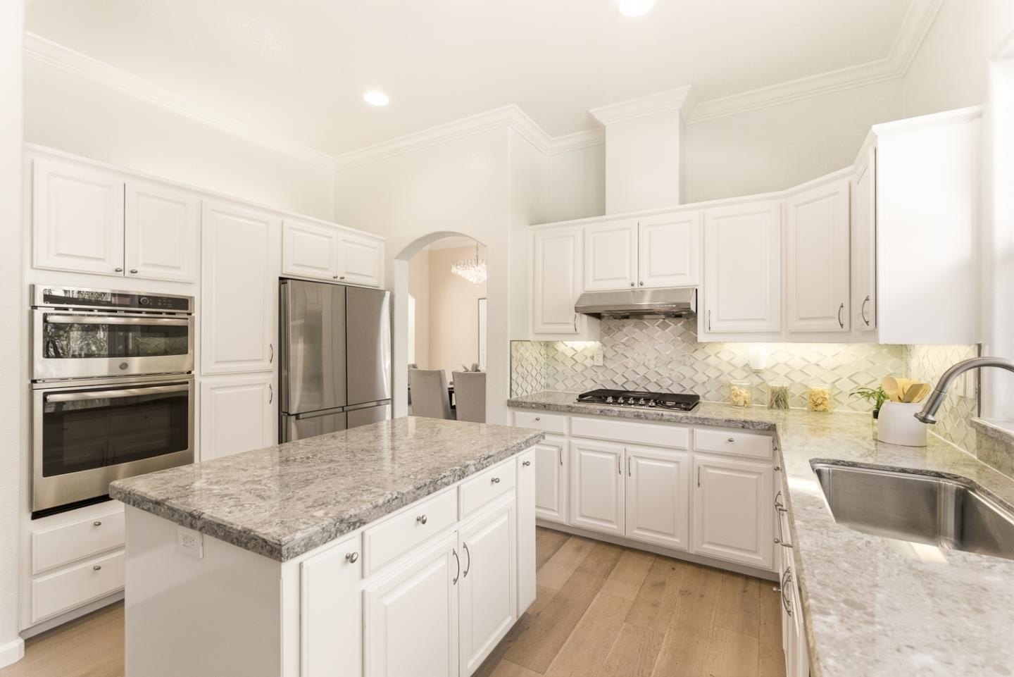 Single Family 4BR 3BA - 55 Buena Vista RD, SOUTH SAN FRANCISCO, CA
