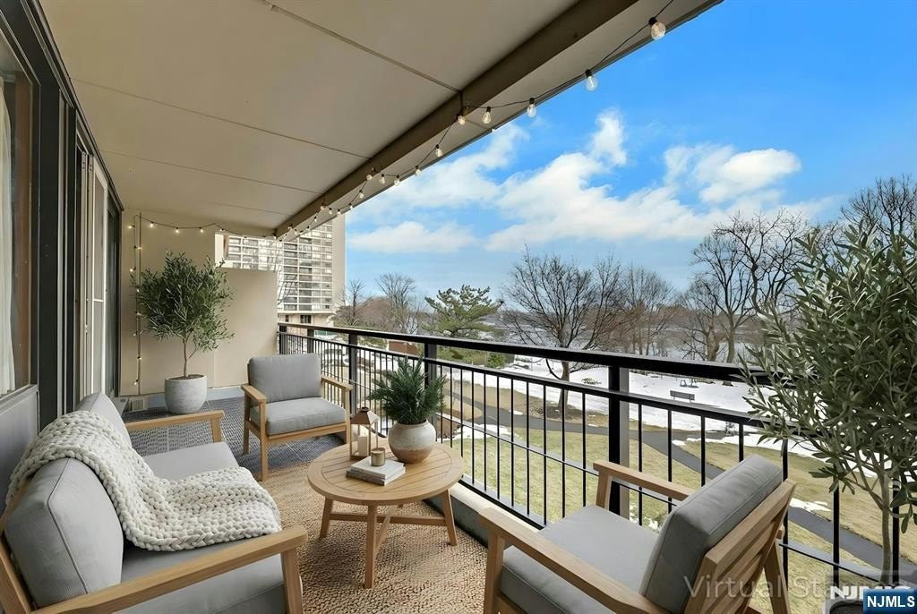 Co-op 1BR 1BA - 2 Horizon Road #G5, Fort Lee, NJ
