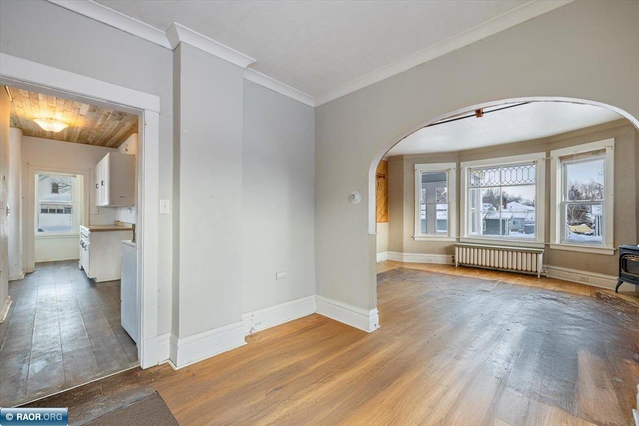 Single Family 4BR 2BA - 217 3rd Avenue, Chisholm, MN