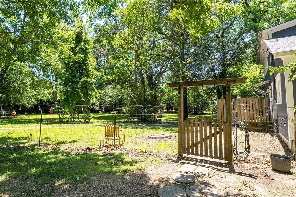 Single Family 5BR 3BA - 508 N Virginia Street, Terrell, TX