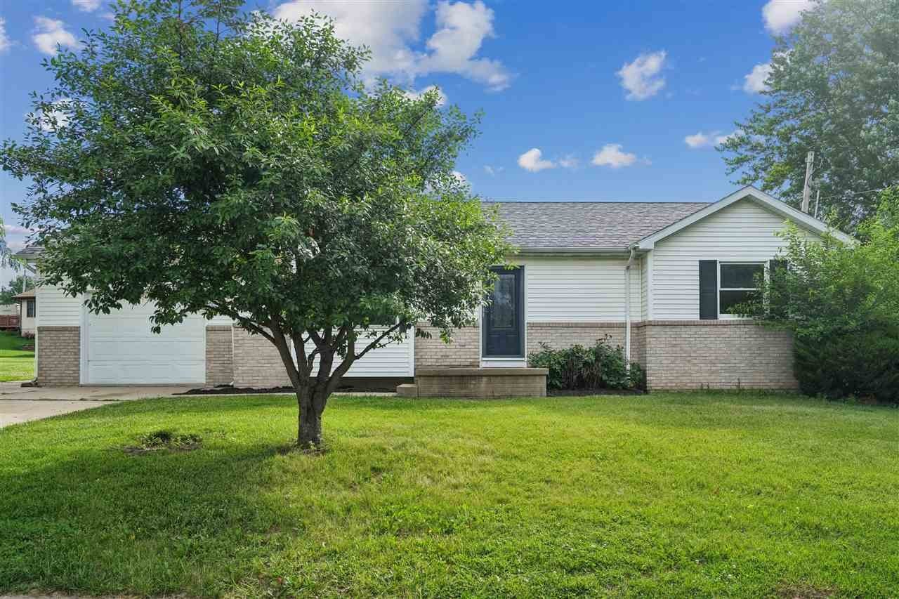 Single Family 4BR 2BA - 1510 North Drive, Ely, IA