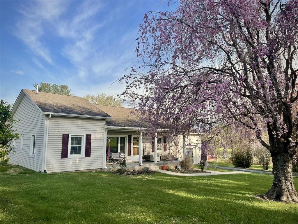 Single Family 4BR 1BA - 371 NATIONAL AVE, STAUNTON, VA