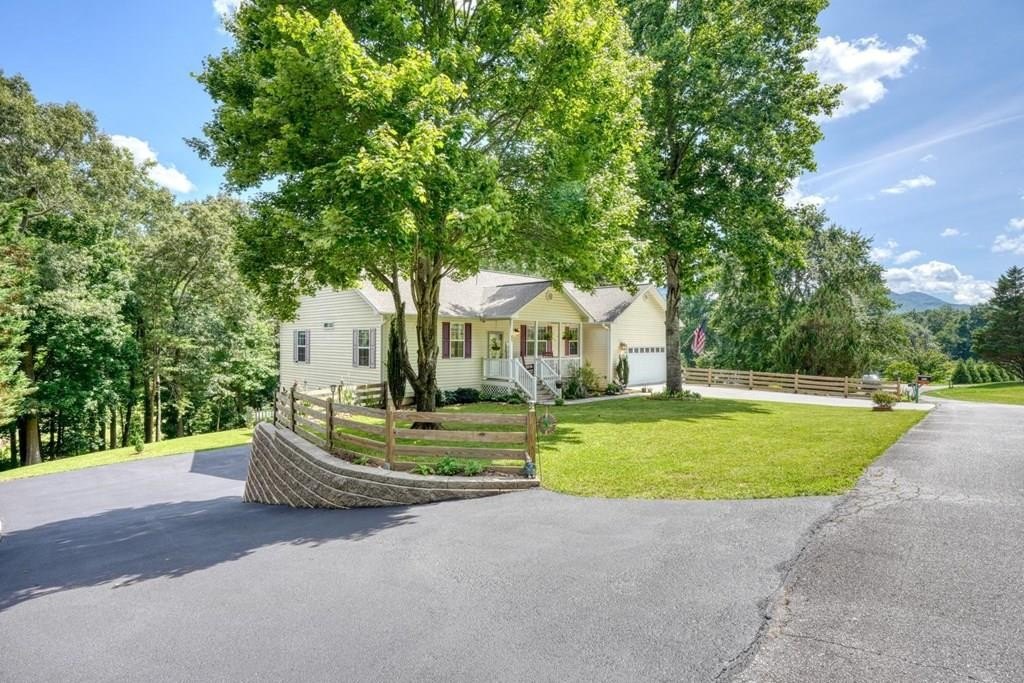 Single Family 4BR 3BA - 273 Coosa Valley Road, Blairsville, GA