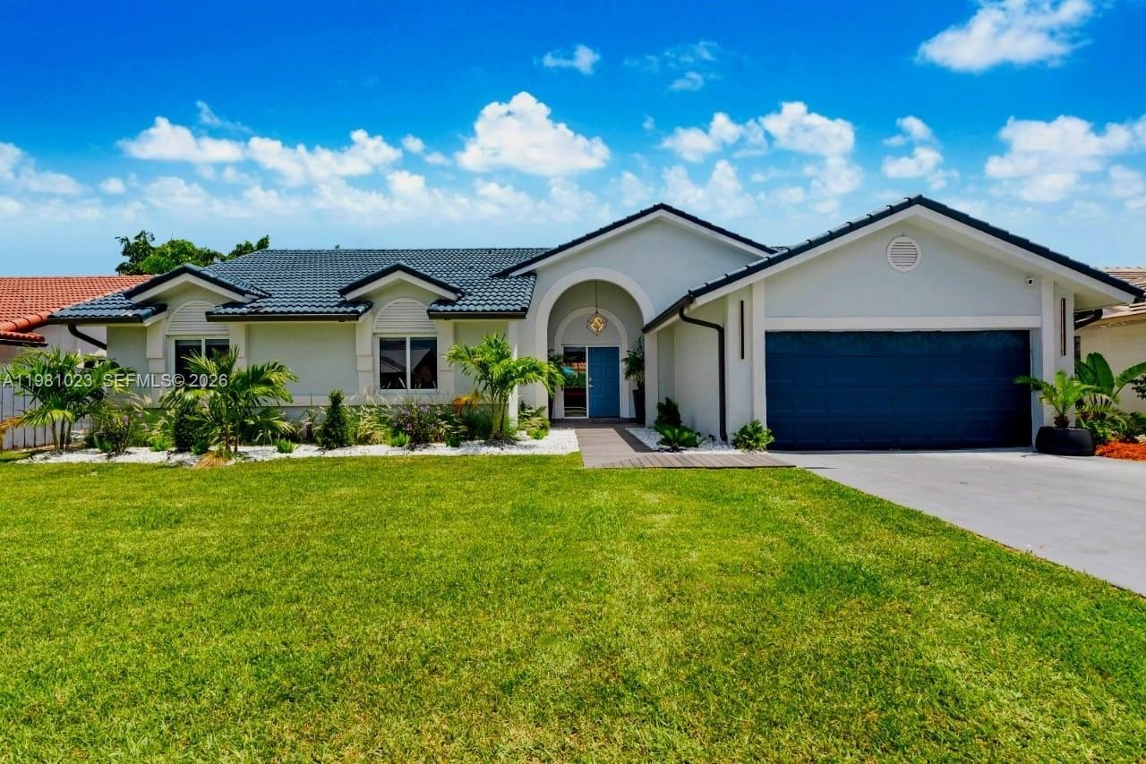 Single Family 5BR 3BA - 14481 SW 161st St, Miami, FL