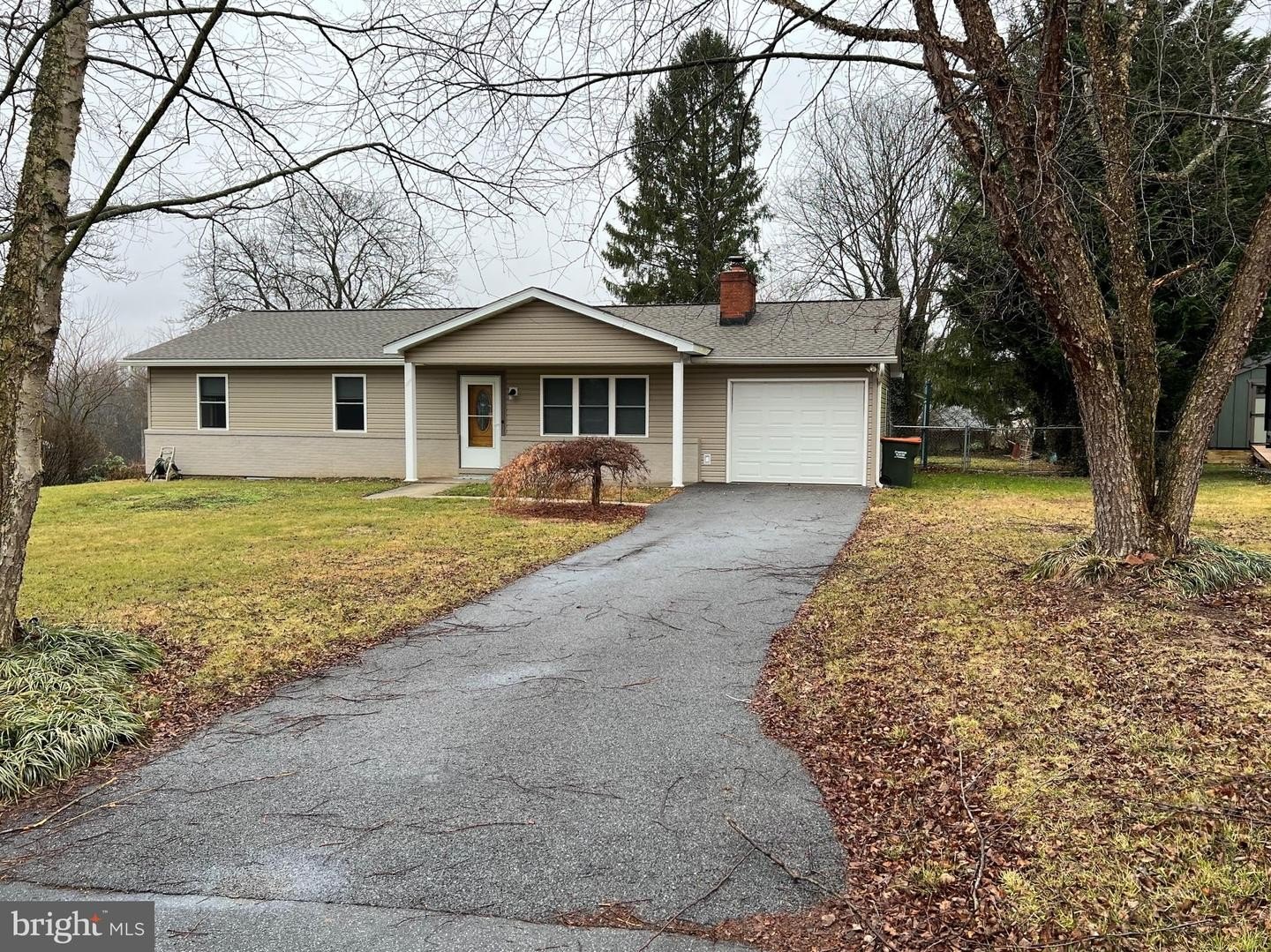 Single Family 3BR 2BA - 810 WISTERIA DR, WESTMINSTER, MD
