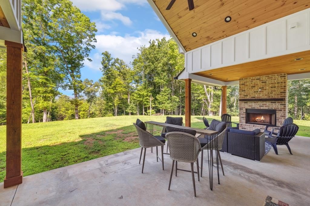 Single Family 5BR 4BA - 60 Buckeye Branch Road, Morganton, GA